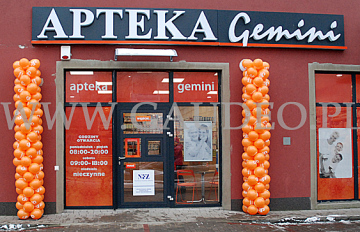 Kolumny z balonów.