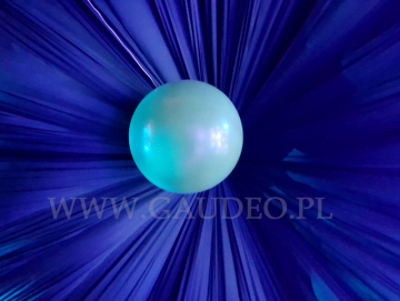 Balon wybuchowy jako atrakcja na imprezę firmową.