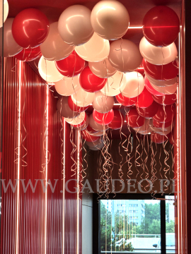 Balony z helem w Warszawie.
