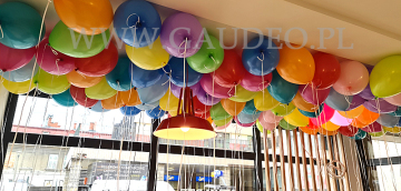 Balony z helem dla KFC w Bielsku Białej.