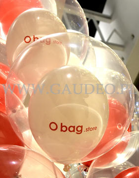 Balony w balonie jako dekoracja na otwarcie sklepu.