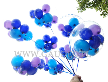 Balony helowe z małymi balonikami w środku.