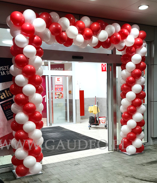 Brama z balonów - Brzeg Kaufland.